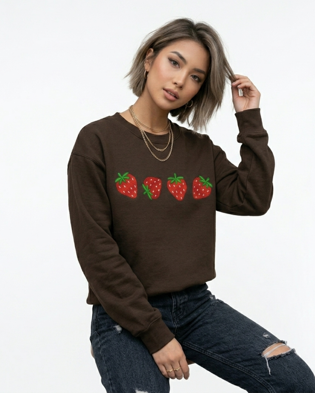 Sudadera Crewneck Marrón Franela 24/1 con Bordado de Fresas